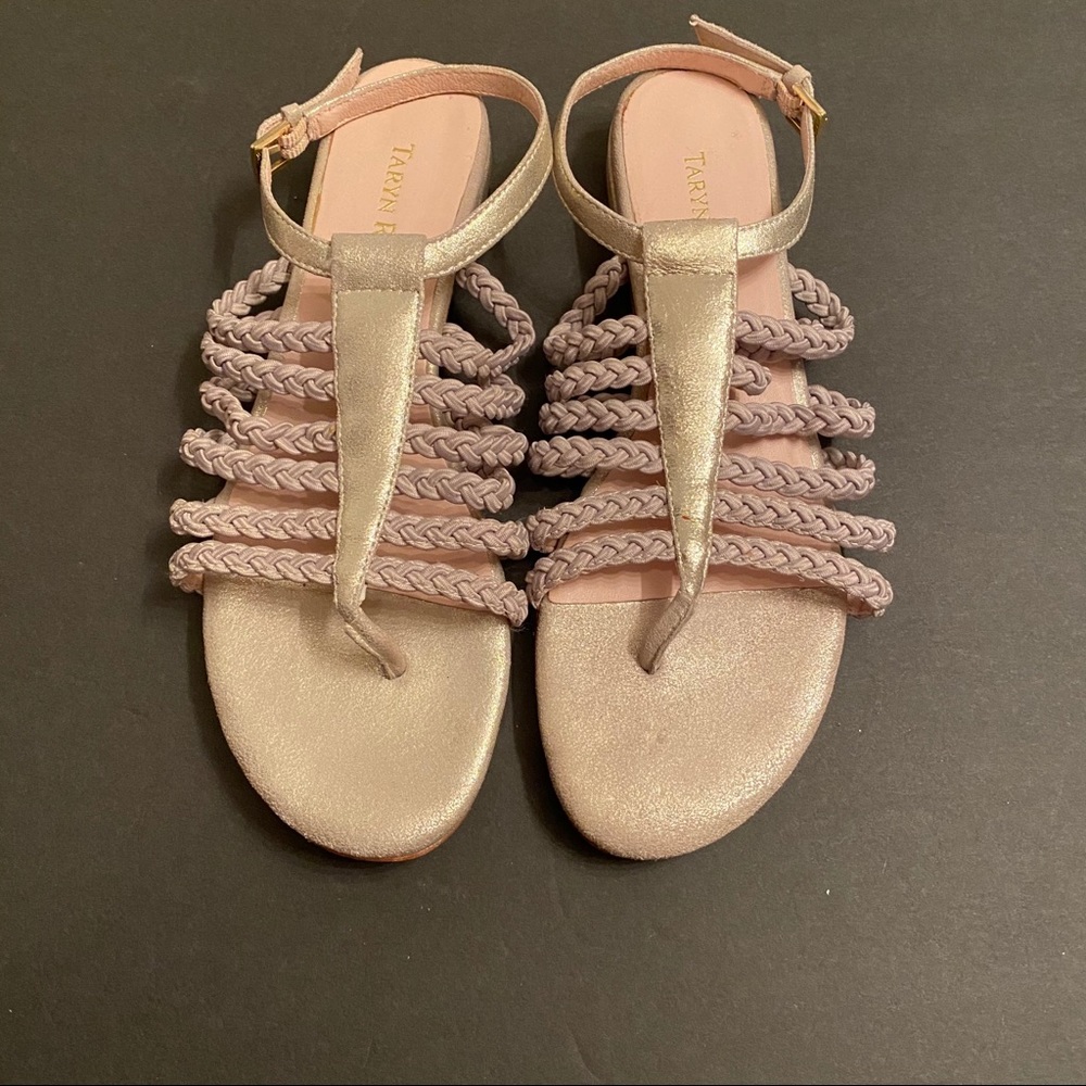 TARYN ROSE SHOES SANDALS THONG GOLD LEATHER SIZE 7.5 M ITALIA